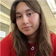 Étudiante cherchant à aider des élèves en français. Titulaire du niveau AFFAIRES de la certification Voltaire